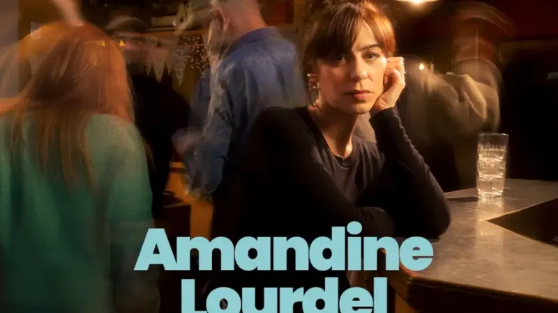 Amandine Lourdel - Renversée