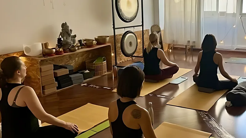 Yog'Art avec Élodie de YOGA MOOD MARSEILLe 10/01/27