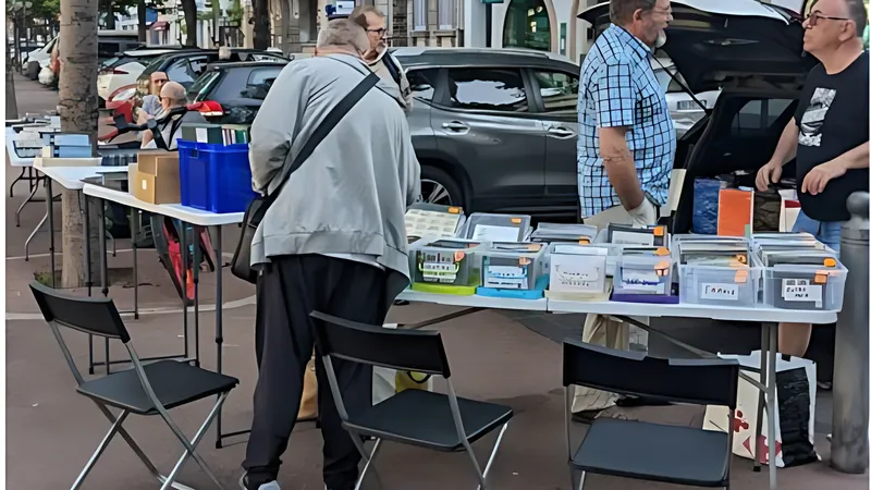 Petit marché de timbres et pièces de monnaie de collection