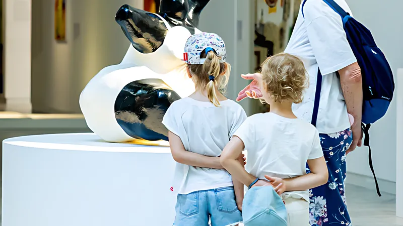 Visite en famille au Musée d'Art Contemporain [mac]