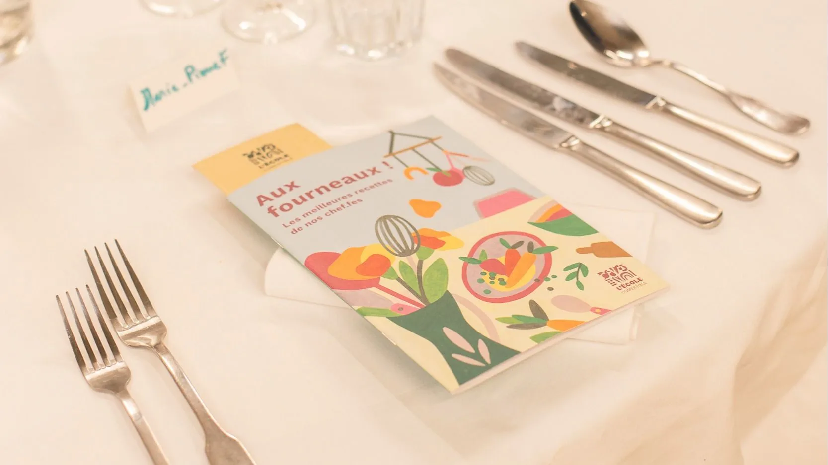 Dîner caritatif au profit de L'école comestible Provence.