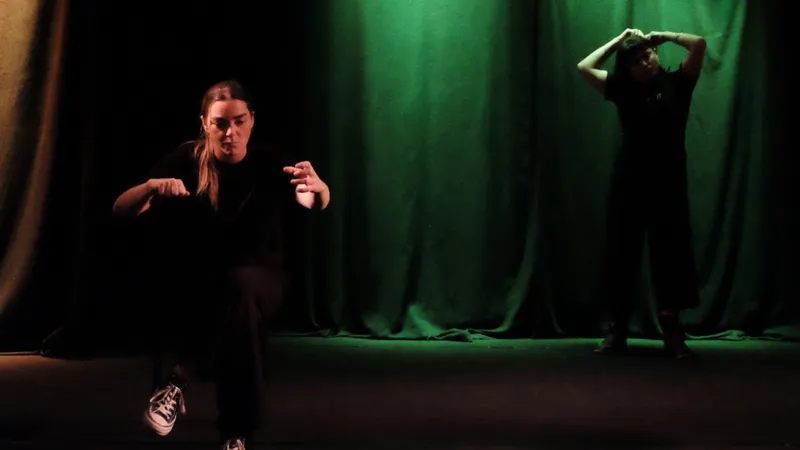 Les Trois Soeurs avec le Théâtre de la mer