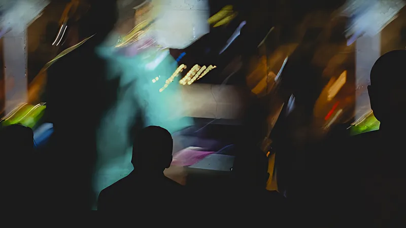 Œuvre audiovisuelle artistique et immersive : PRÉMICES