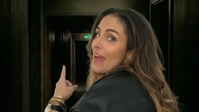 Jenna Segura dans Sortie de secours